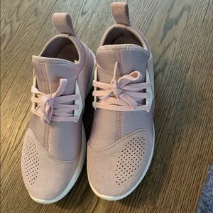 Cute light pink nike sneakers